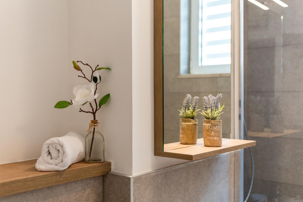Bretia Apartments Sutivan Bagian luar foto
